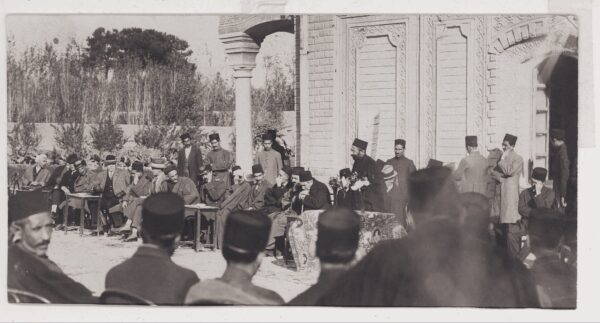 انقراض سلسله قاجاریه و آغاز پادشاهی رضا شاه بزرگ – ایمانوئل خوش آموز